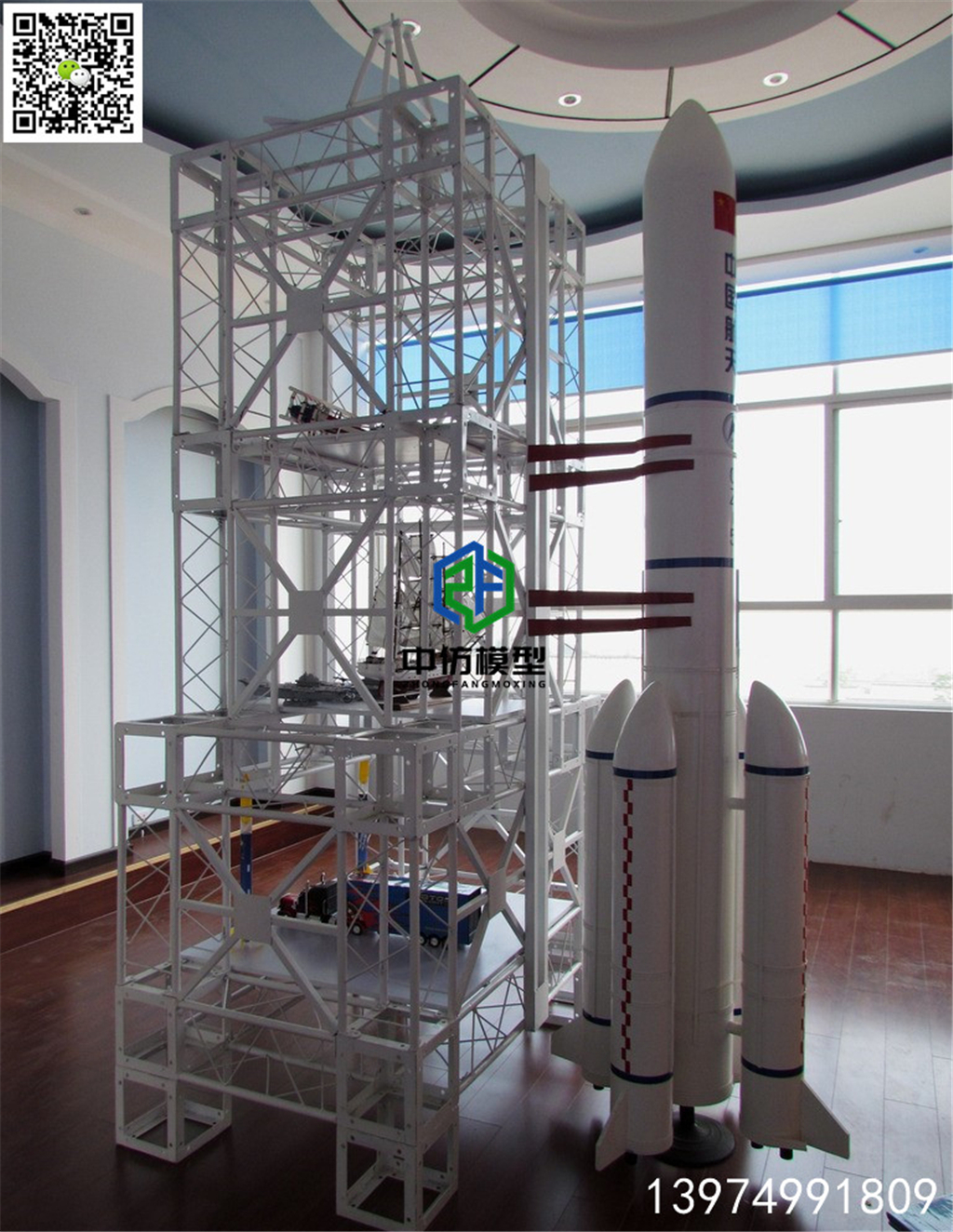 模擬火箭發射模型
